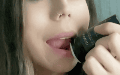 Steps to relieve dry lips and slow the ageing process